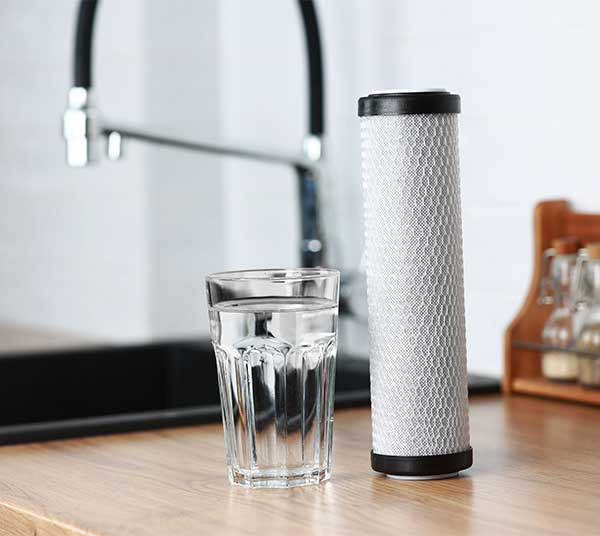 Clean Water with Carbon Filter Cartridge